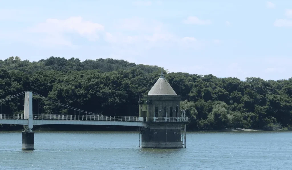 狭山湖第1取水塔